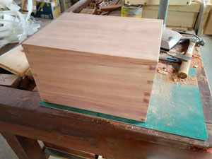 實木木箱靈魂:巧奪天工的“萬榫之母”燕尾榫